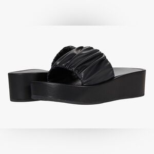 Aerosoles Dada Faux Leather Sandal size 10 black NWOT